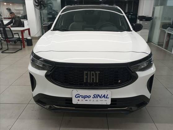 FIAT FASTBACK 1.0 TURBO 200 HYBRID IMPETUS CVT FIAT FASTBACK 1.0 TURBO 200 HYBRID IMPETUS CVT